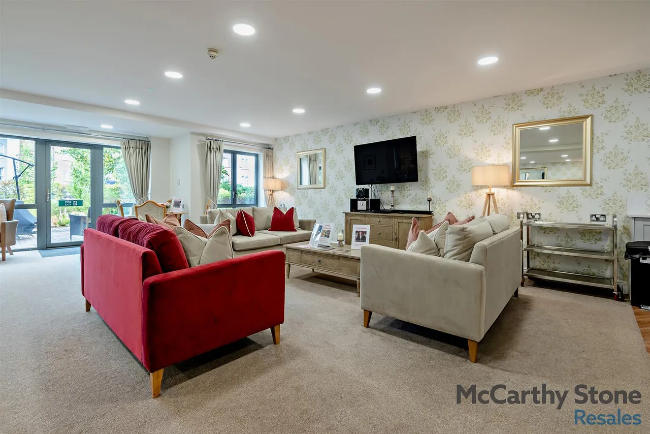 St. Georges Road, Cheltenham, GL50, photo 13