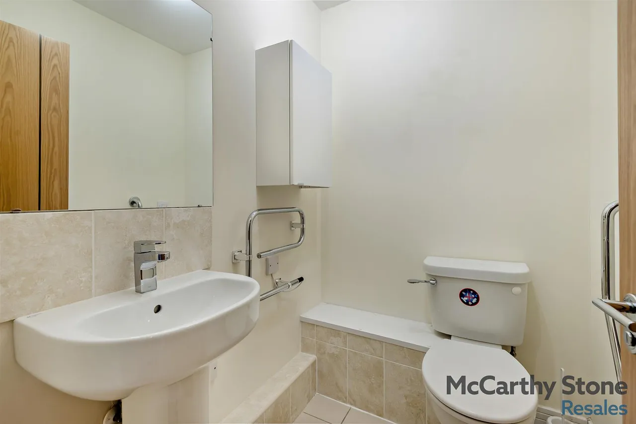 St. Georges Road, Cheltenham, GL50, photo 10