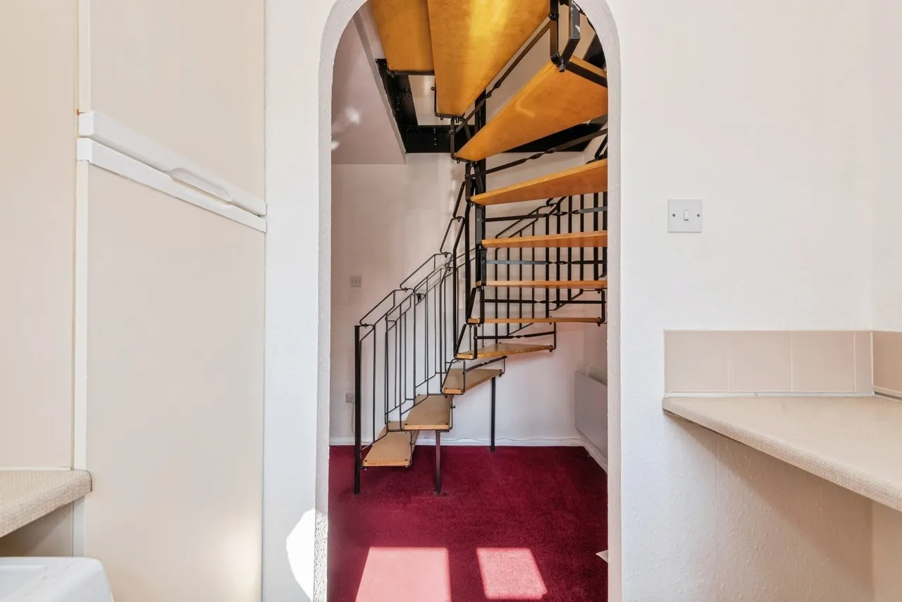 Allington Close, Taunton, TA1, photo 6