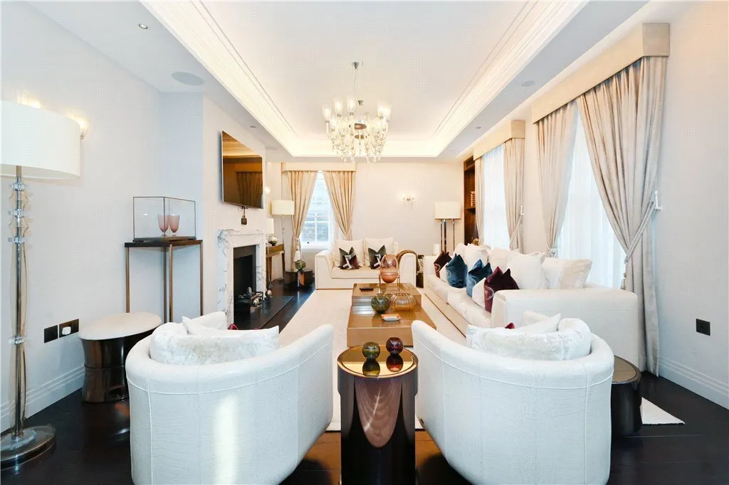 Portman Square, Marylebone, W1H, photo 17