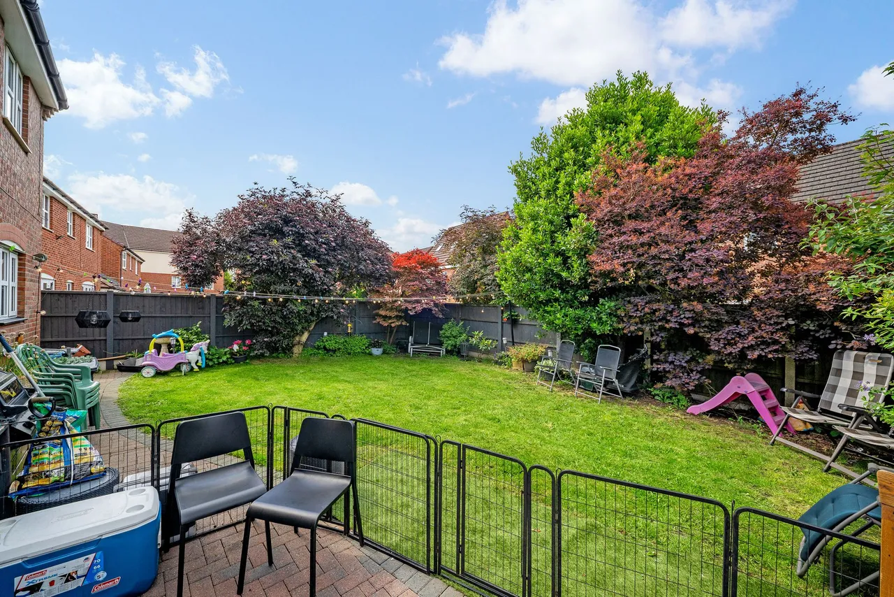 Roscommon Way, Widnes, Widnes, WA8 9SB, photo 13