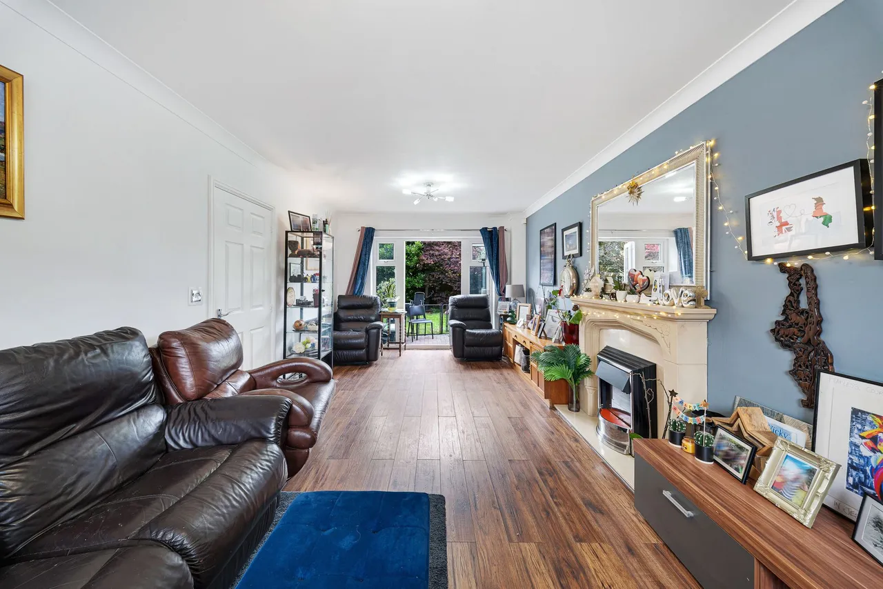 Roscommon Way, Widnes, Widnes, WA8 9SB, photo 5