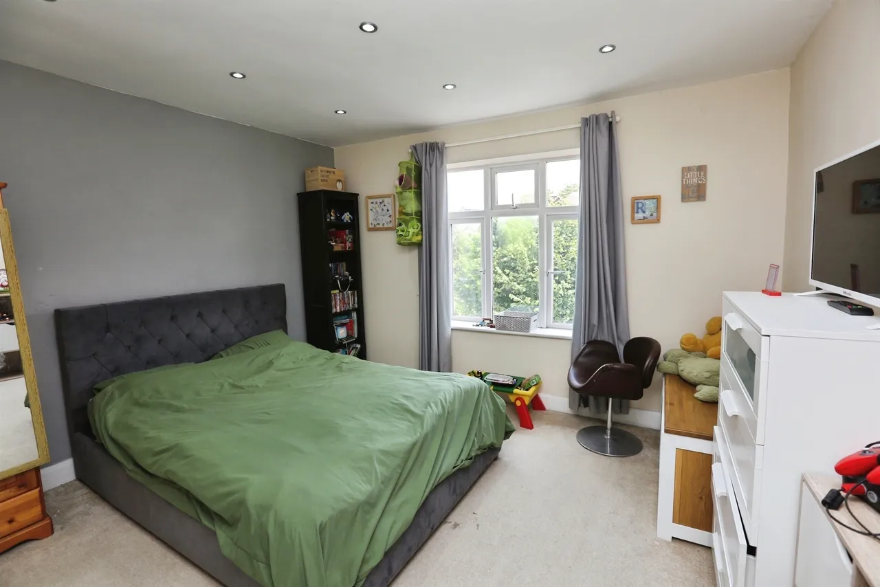 Grove Avenue, Gosport, PO12, photo 13