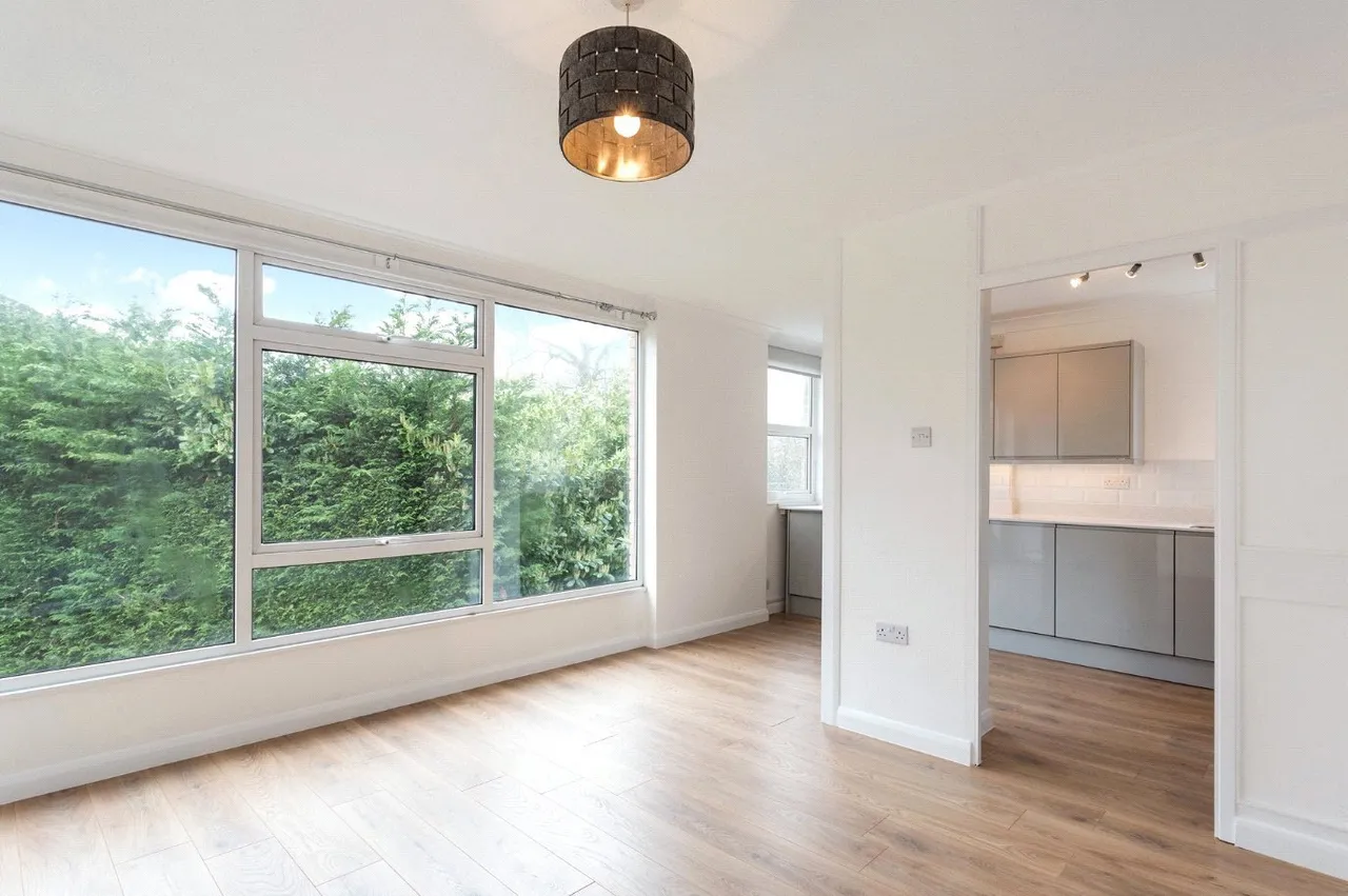 Queens Road, Weybridge, Surrey, KT13, photo 3