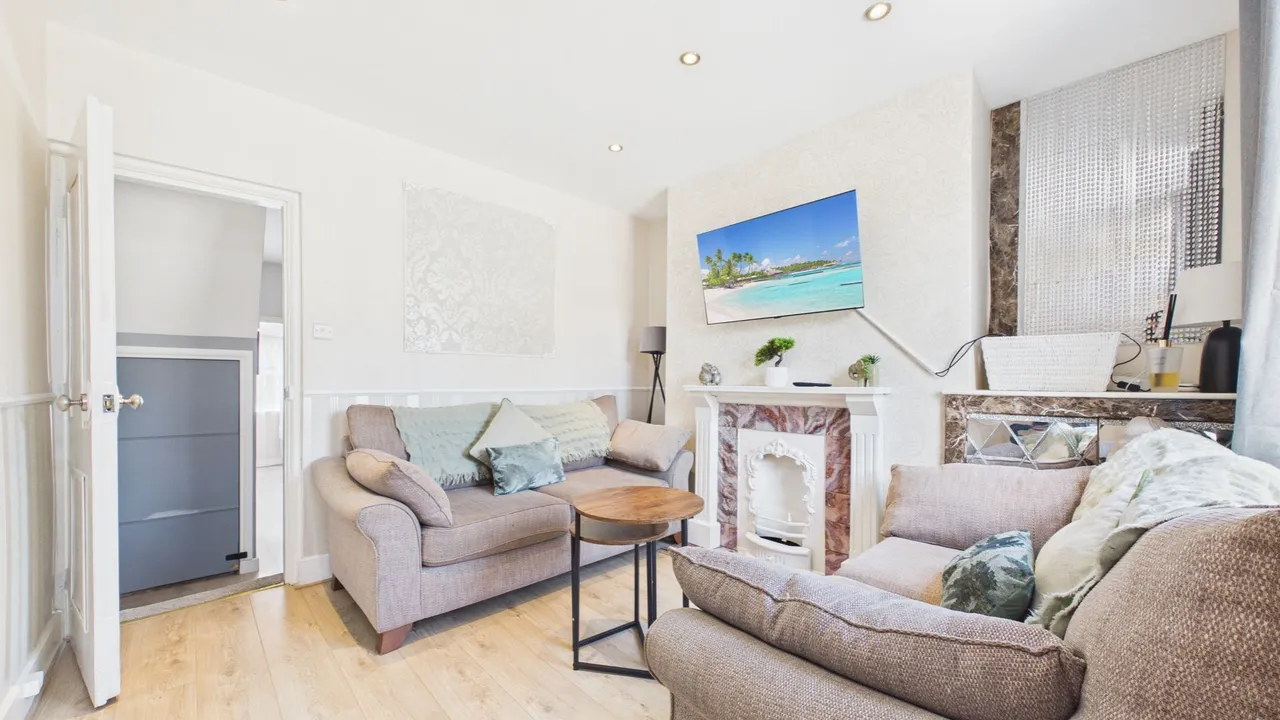 Radcliffe Road, STAMFORD, Stamford, PE9, photo 3