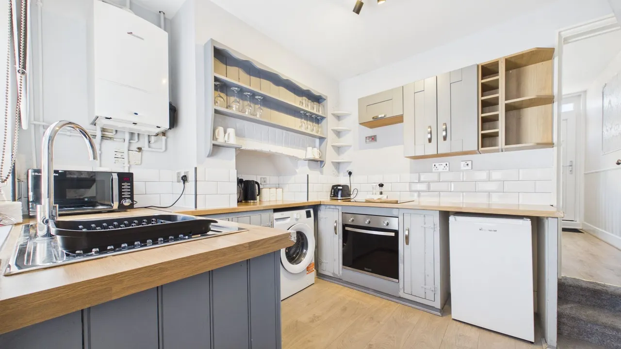Radcliffe Road, STAMFORD, Stamford, PE9, photo 4