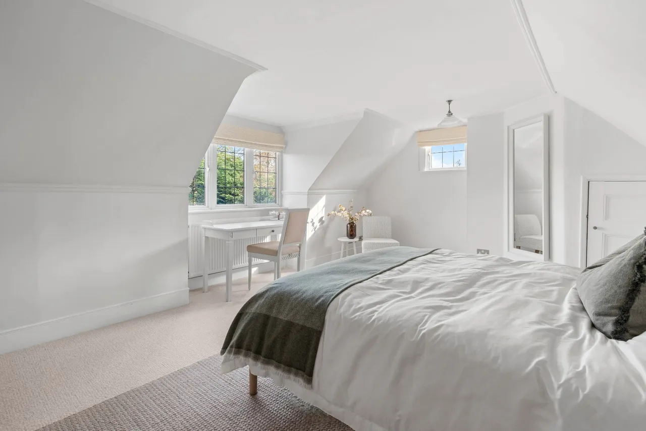 Roundwood Avenue, Hutton Mount, CM13, photo 62