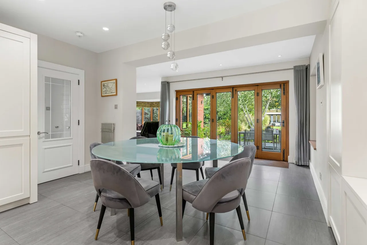 Roundwood Avenue, Hutton Mount, CM13, photo 16
