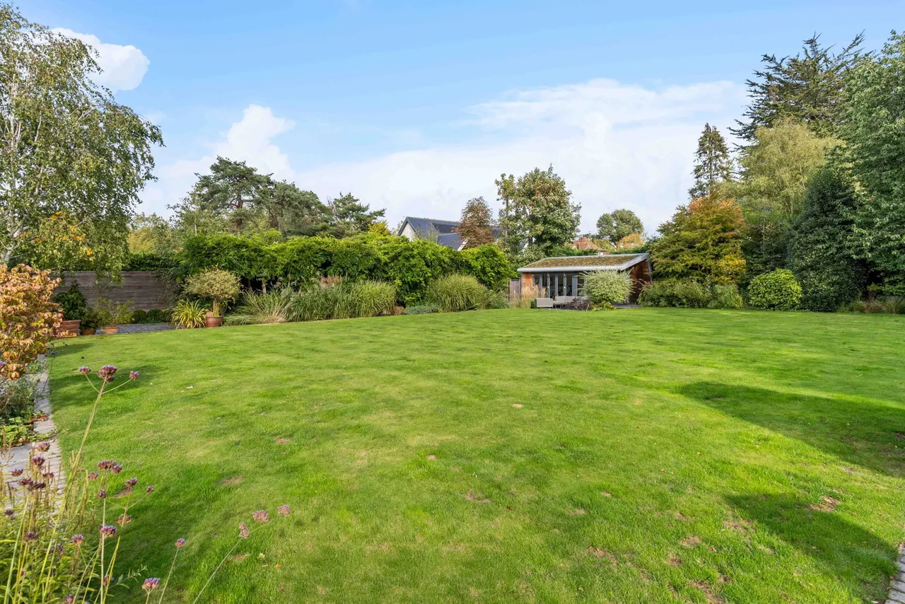 Roundwood Avenue, Hutton Mount, CM13, photo 68