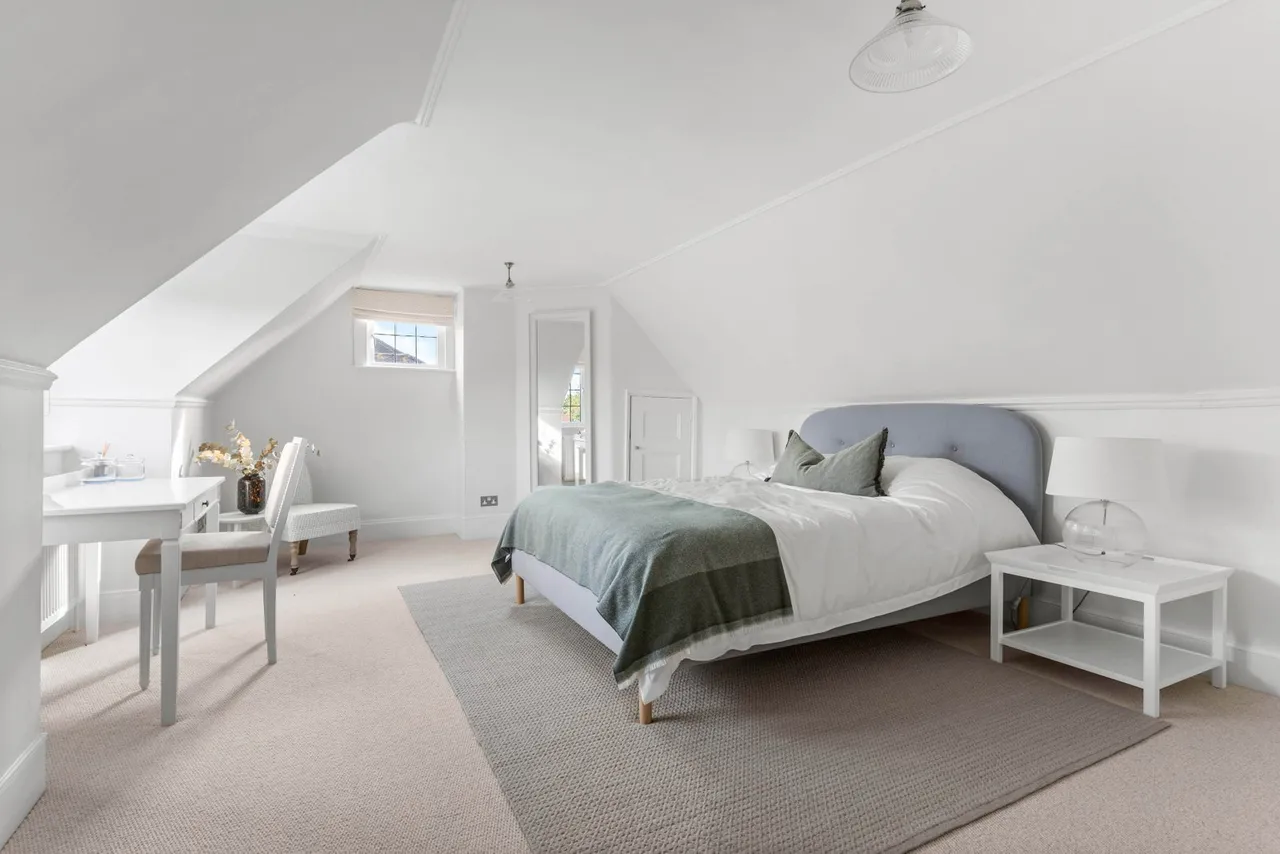Roundwood Avenue, Hutton Mount, CM13, photo 66