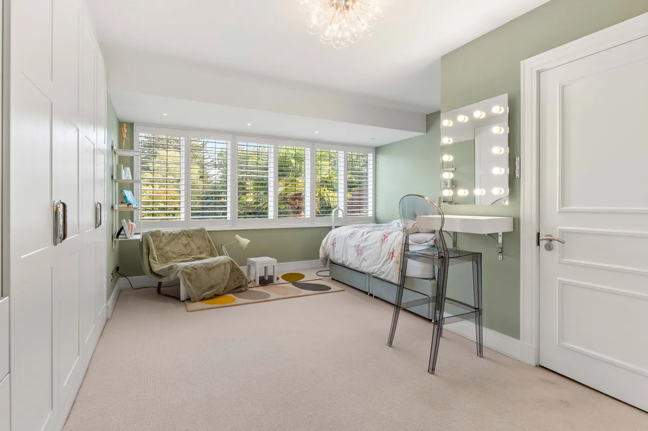 Roundwood Avenue, Hutton Mount, CM13, photo 50