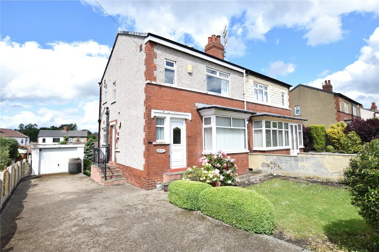 3 bed house for sale, Selby Road, Leeds, LS15