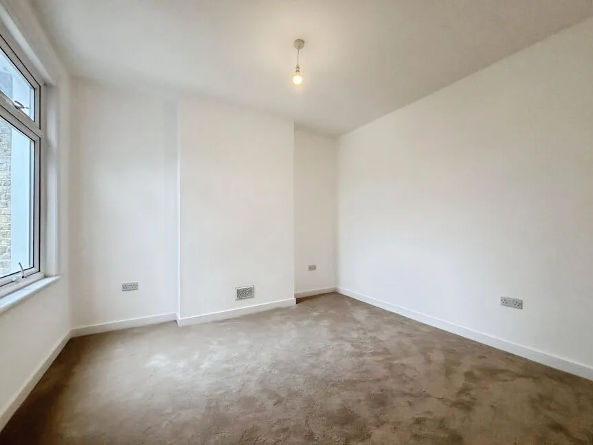 Wanlip Road, London, E13, photo 11