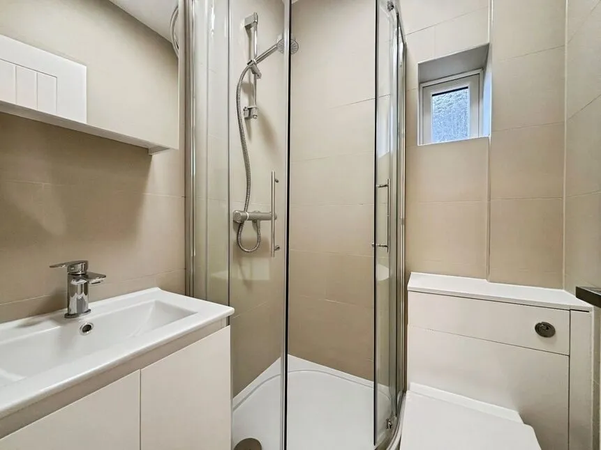 Wanlip Road, London, E13, photo 20