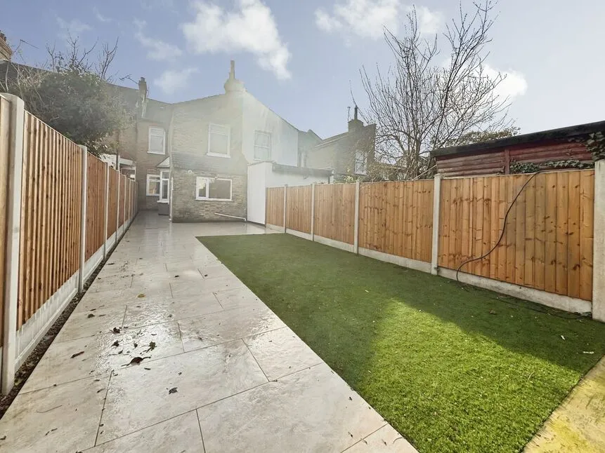 Wanlip Road, London, E13, photo 6