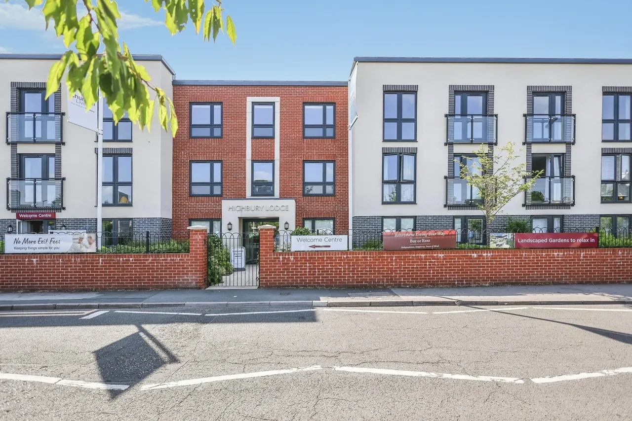 2 bed flat for sale, Silver Street, Birmingham, B14