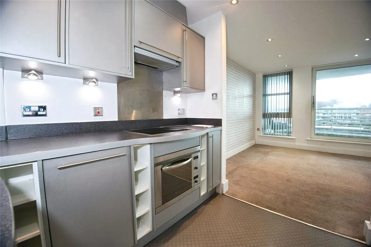 Havannah Street, Cardiff, CF10, photo 3