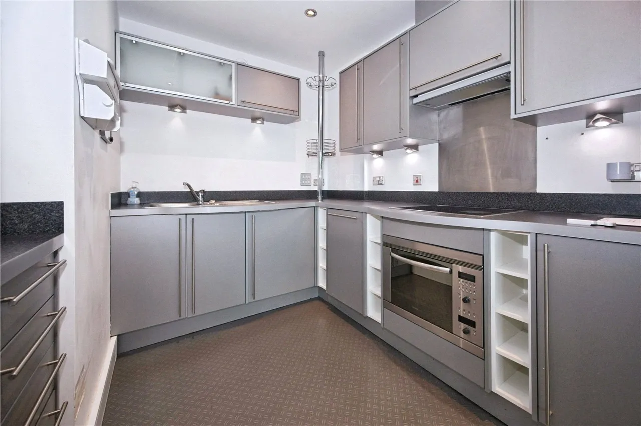 Havannah Street, Cardiff, CF10, photo 5