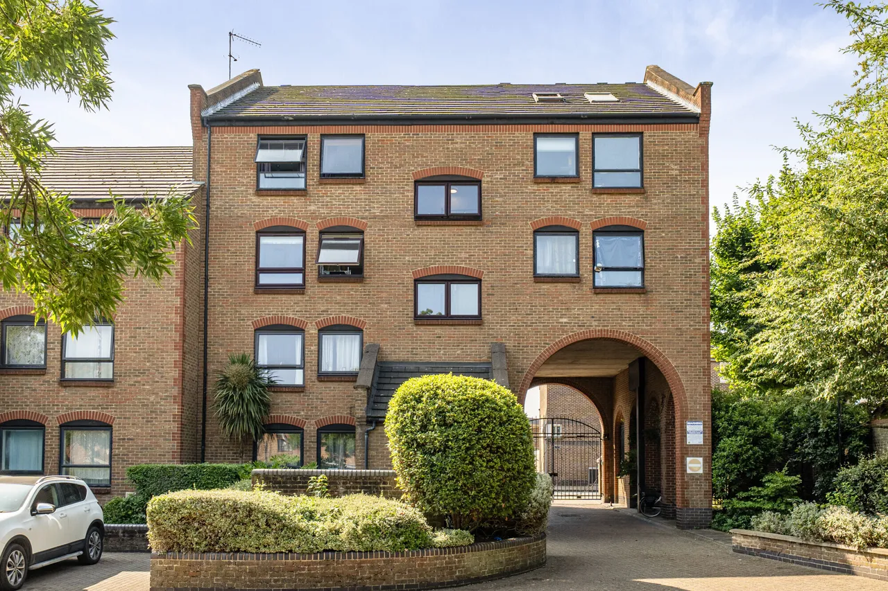 Horseshoe Close, London, E14, photo 9