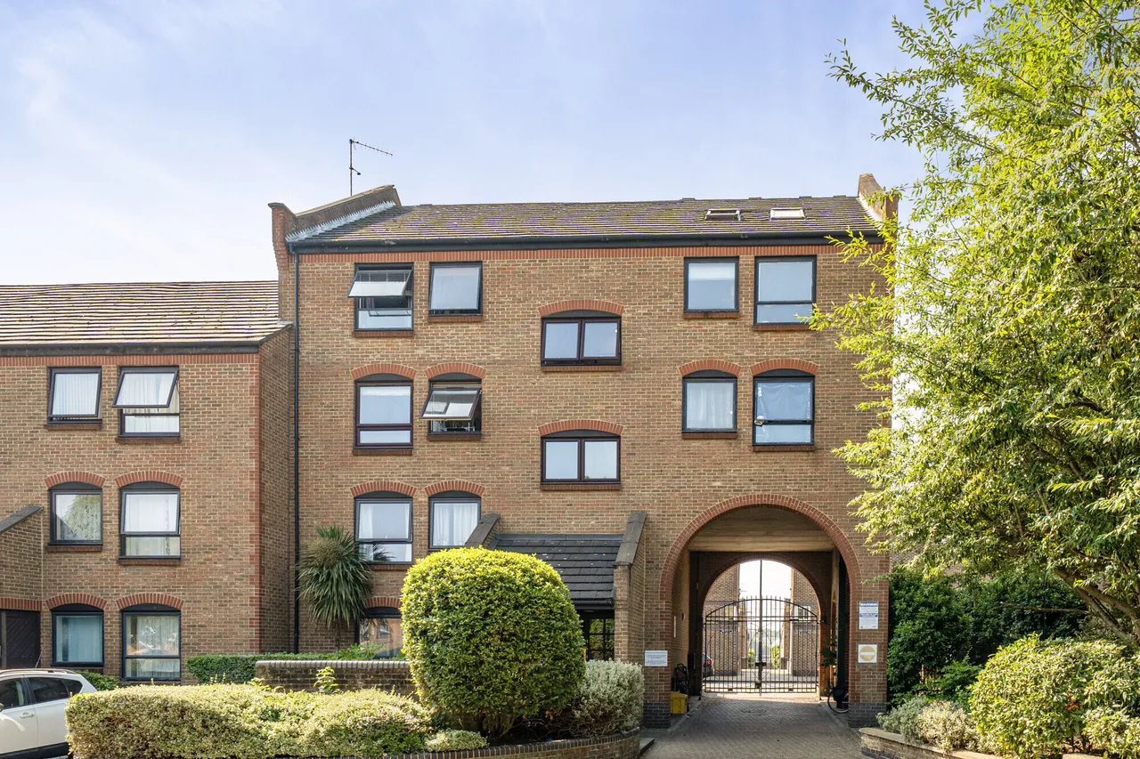 Horseshoe Close, London, E14, photo 14