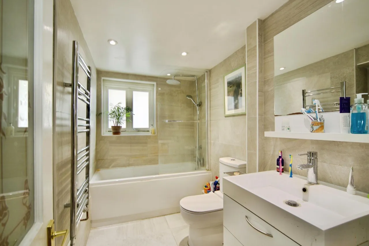 Park Road, London, N8, photo 21