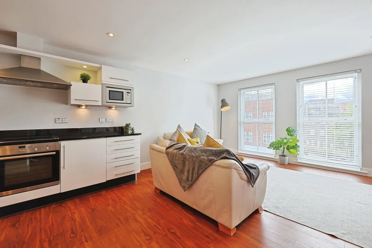 Battersea High Street, Battersea, London, SW11, photo 5