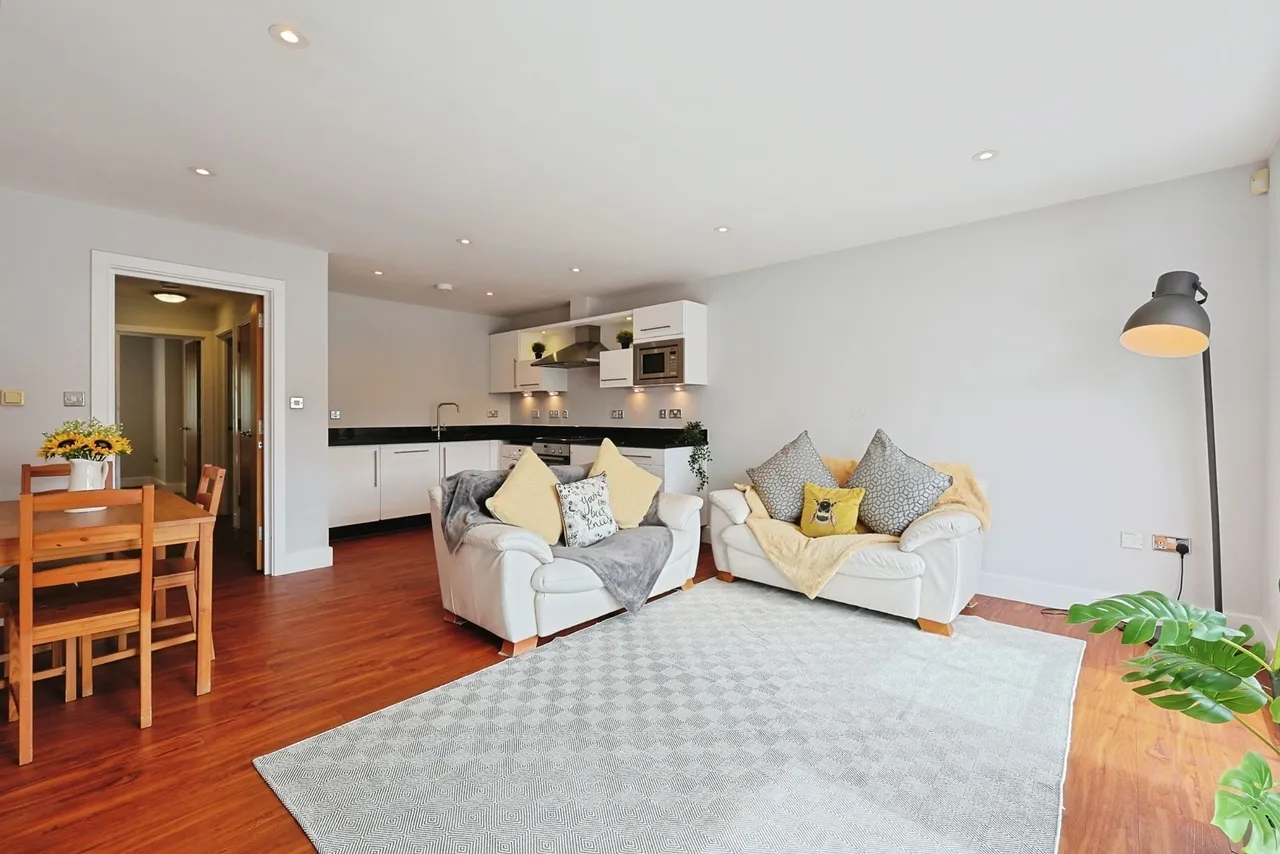 Battersea High Street, Battersea, London, SW11, photo 7
