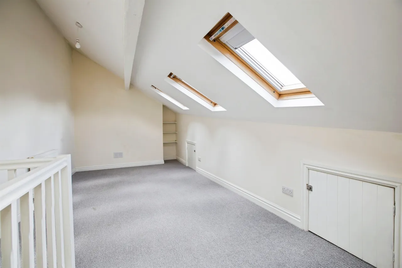 School Cote Terrace, Halifax, HX3, photo 7