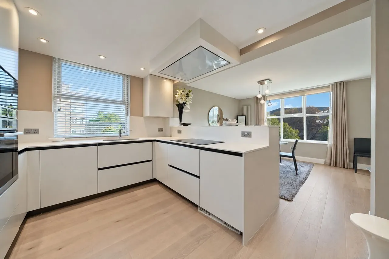 Boydell Court, St. John's Wood Park, NW8, photo 15