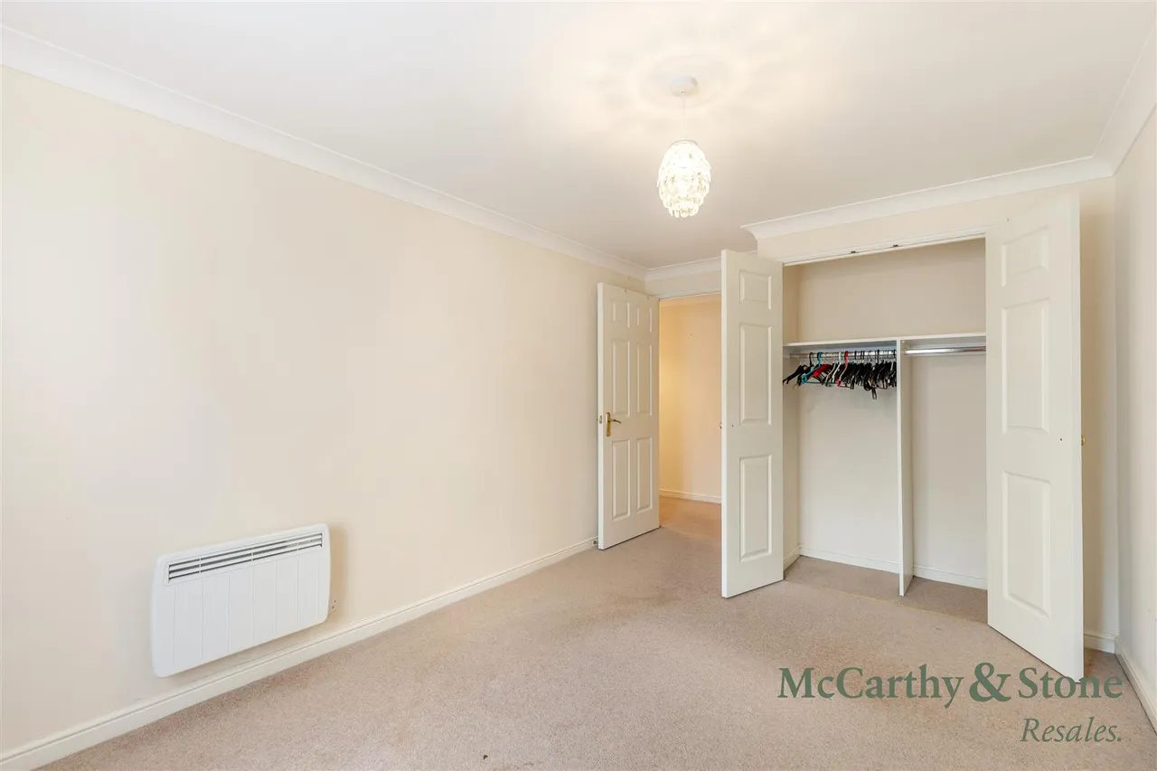 High Street South, Rushden, NN10, photo 12