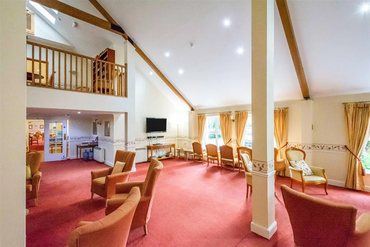High Street South, Rushden, NN10, photo 26
