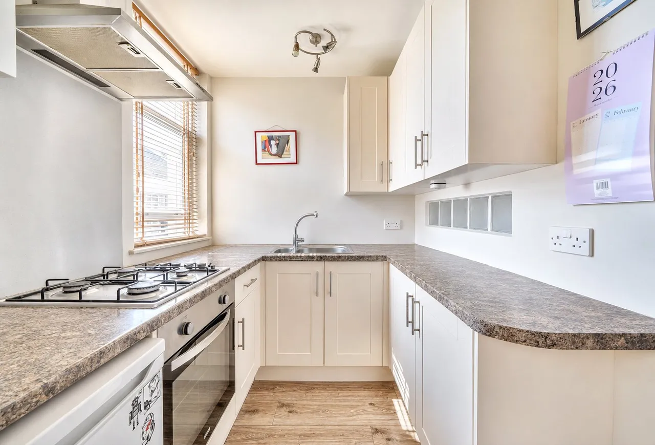 Downend Road, Horfield, BS7 9PD, photo 2