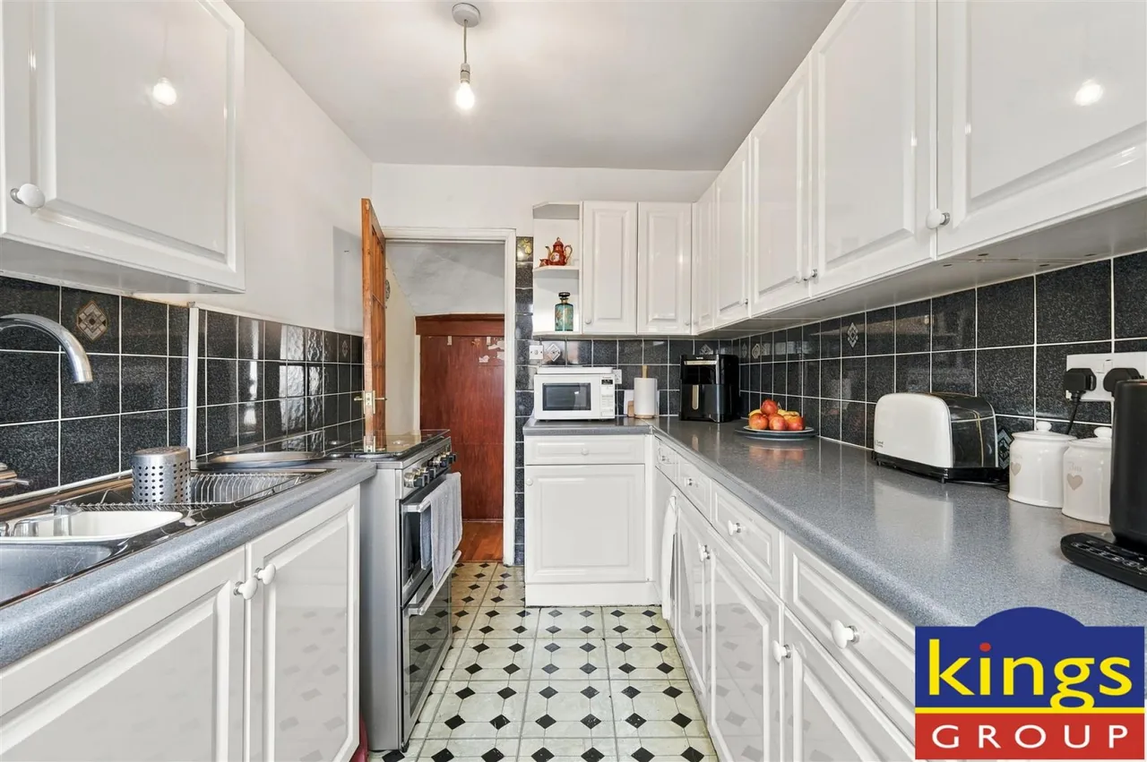 Selhurst Road, Edmonton, N9, photo 8