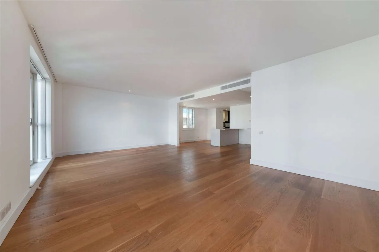 Hanover House, 32 Westferry Circus, Canary Wharf, London, E14 8RH, photo 4