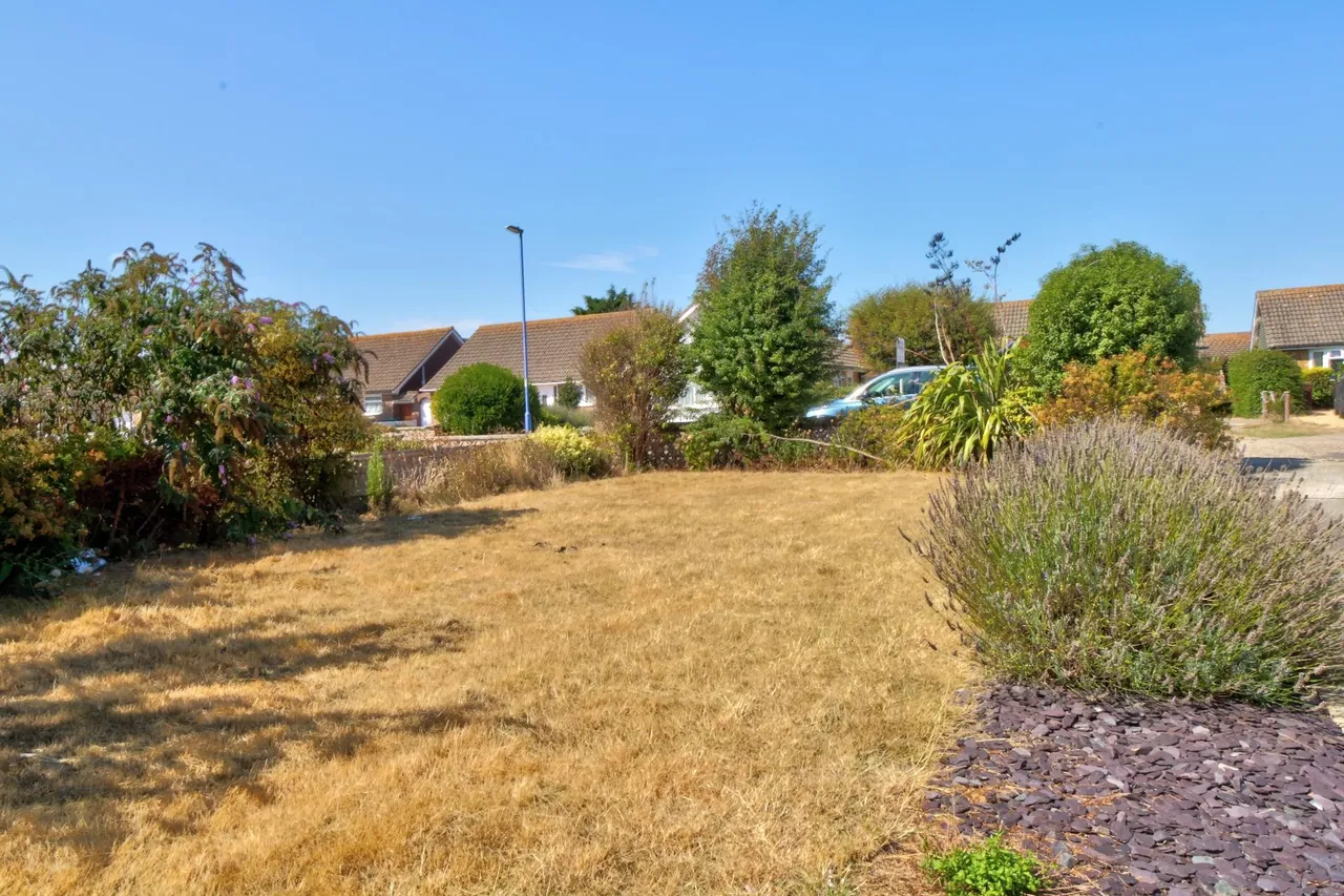 Langton Close, Chichester, PO20, photo 2