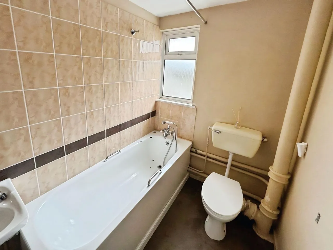 Queen Street, Madeley, TF7, photo 5