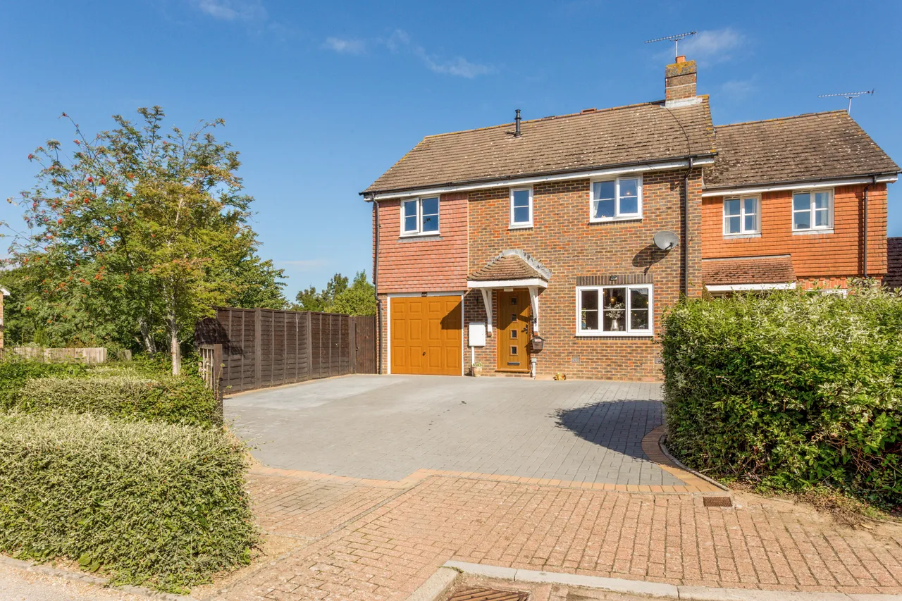 4 bed house for sale, Callender Walk, Cuckfield, RH17