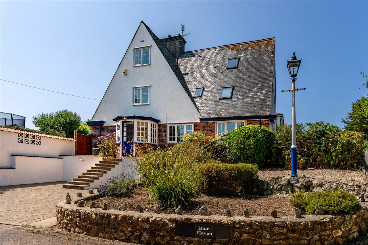 Fremington Road, Seaton, Devon, EX12 2HX, photo 11