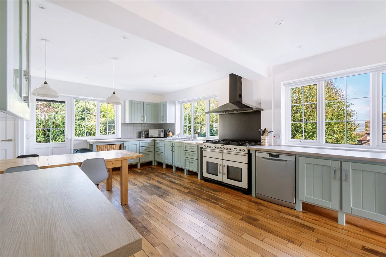 Fremington Road, Seaton, Devon, EX12 2HX, photo 3