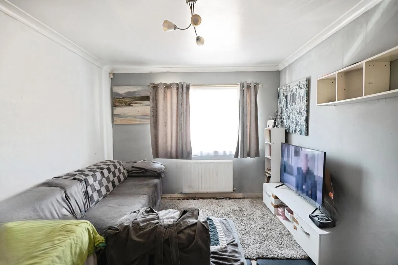 Collier Row Road, Romford, RM5, photo 2
