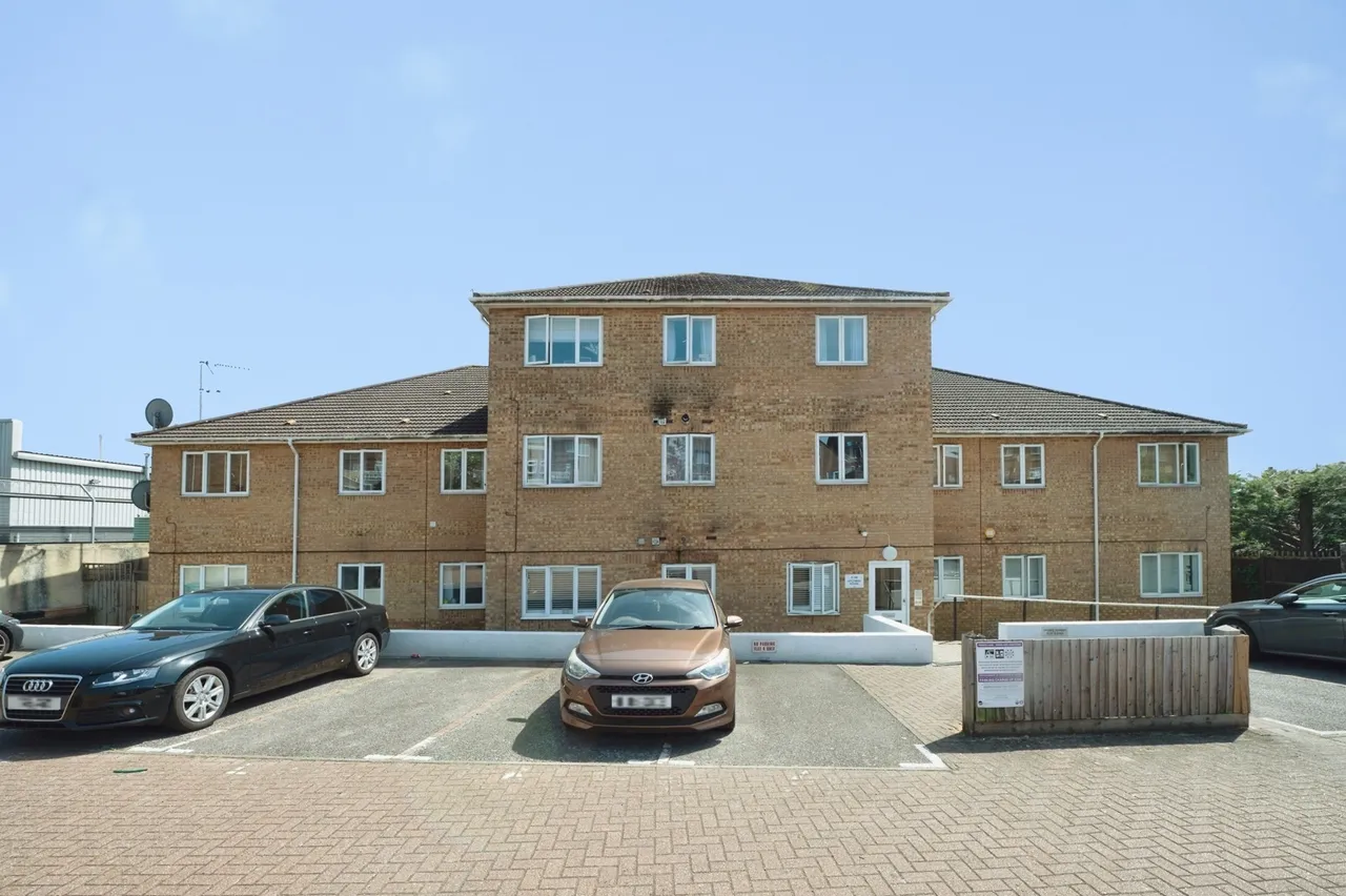 Collier Row Road, Romford, RM5, photo 6