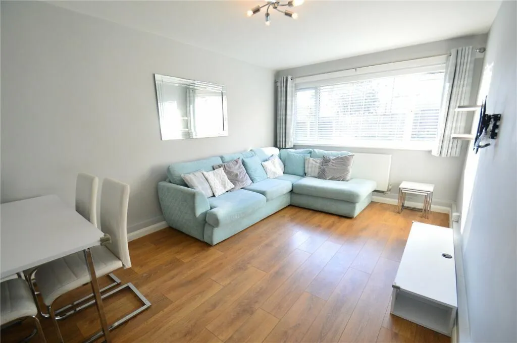 Brighton Road, Purley, CR8, photo 4
