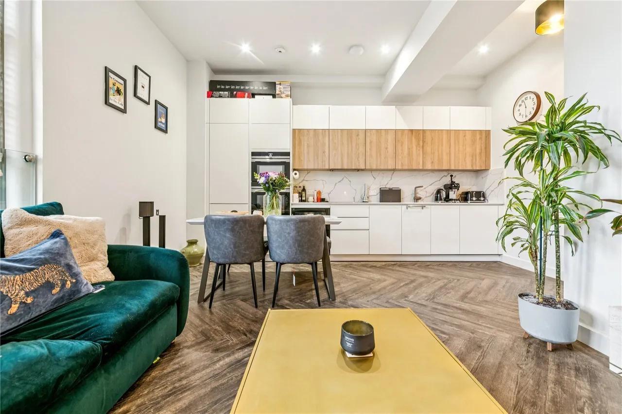 Holt Gardens, London, SW17, photo 6