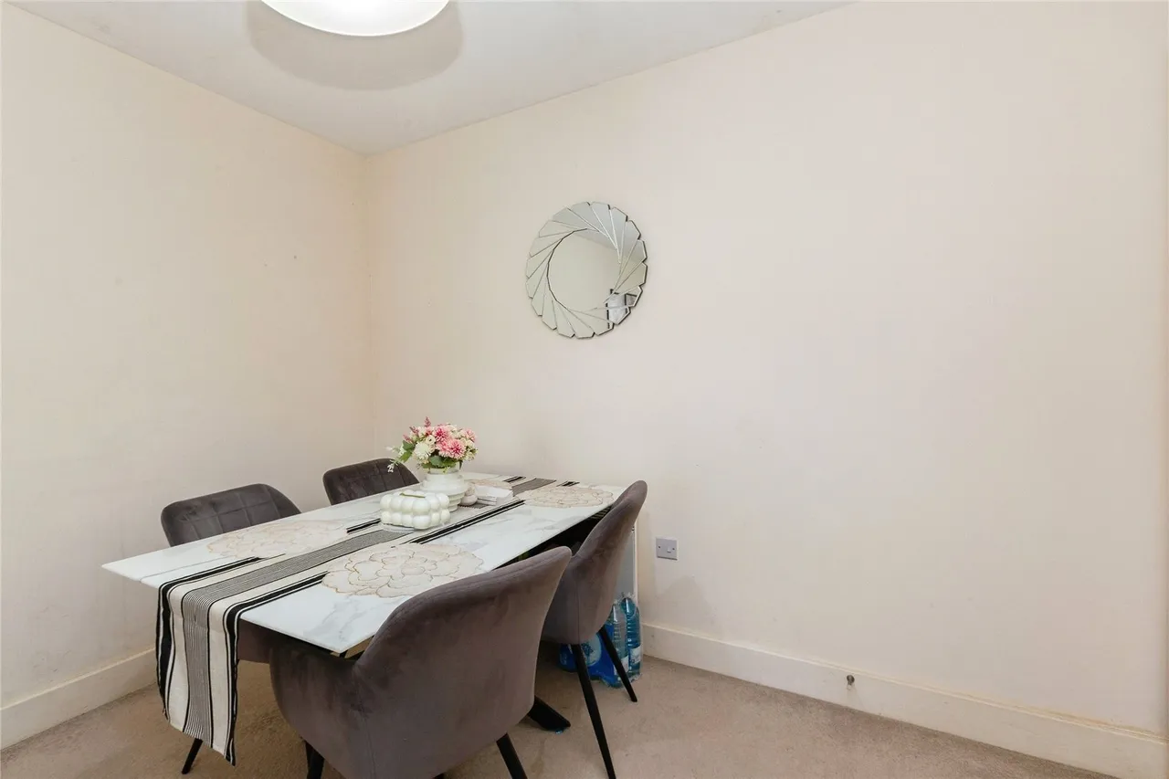 Coxhill Way, Aylesbury, Buckinghamshire, HP21, photo 10