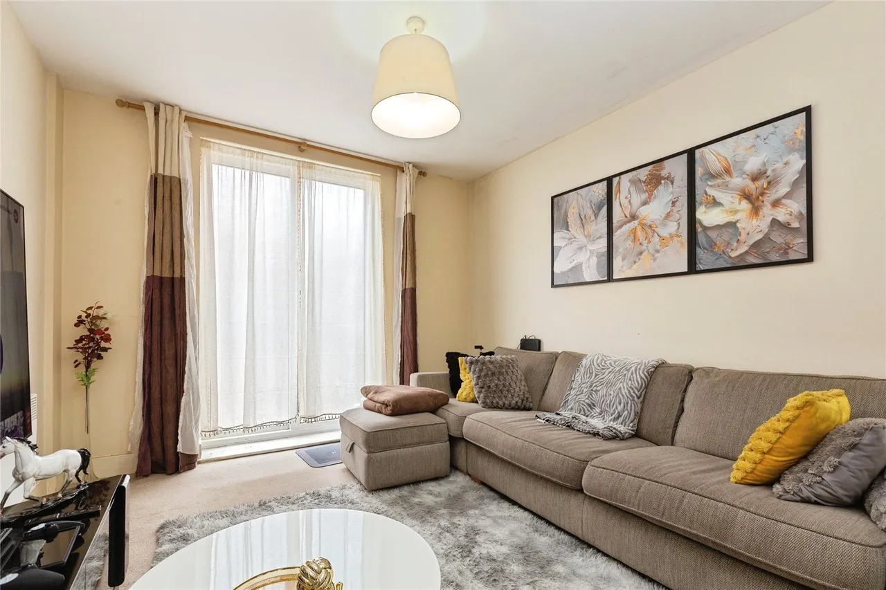 Coxhill Way, Aylesbury, Buckinghamshire, HP21, photo 6