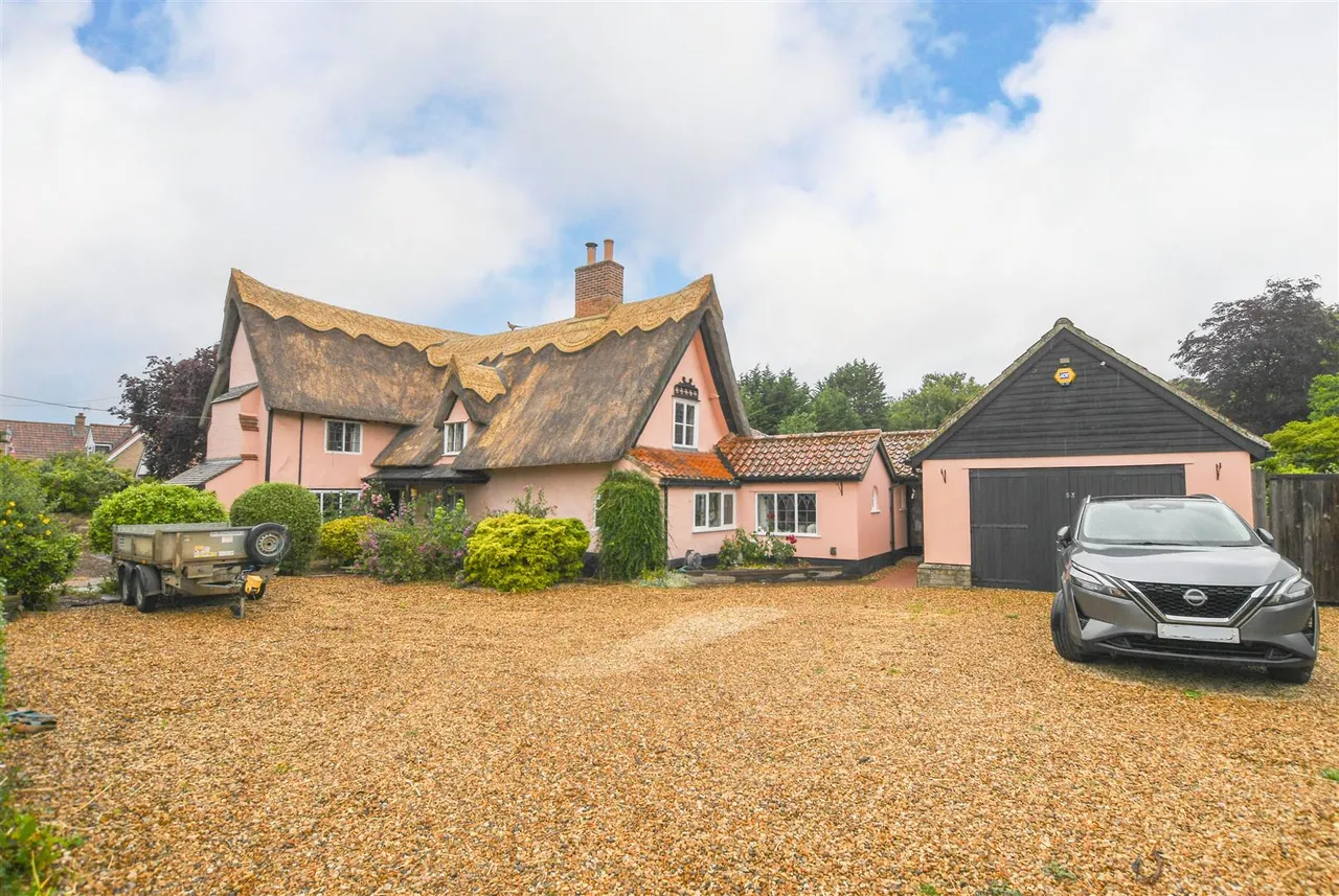 4 bed house for sale, The Street, Barton Mills, IP28