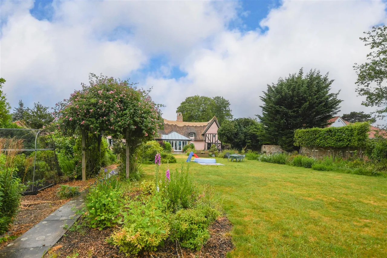 The Street, Barton Mills, IP28, photo 33