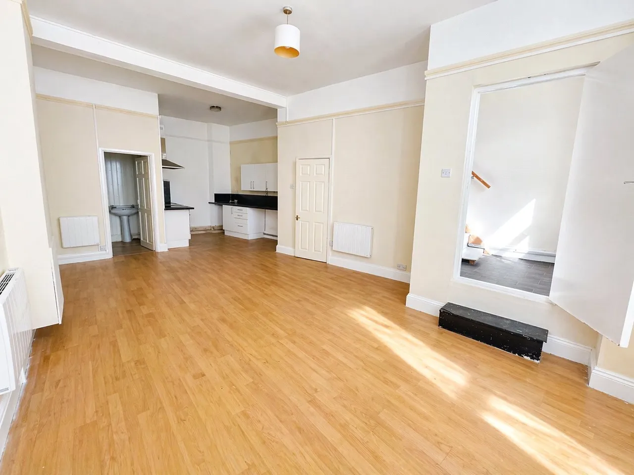 Victoria Road, Milford Haven, SA73, photo 5