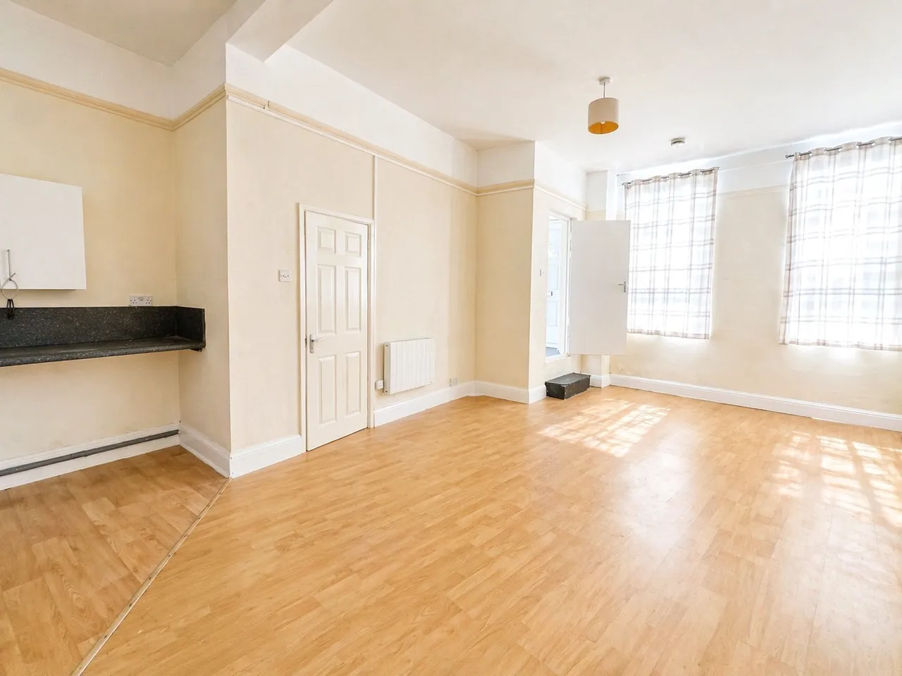 Victoria Road, Milford Haven, SA73, photo 7