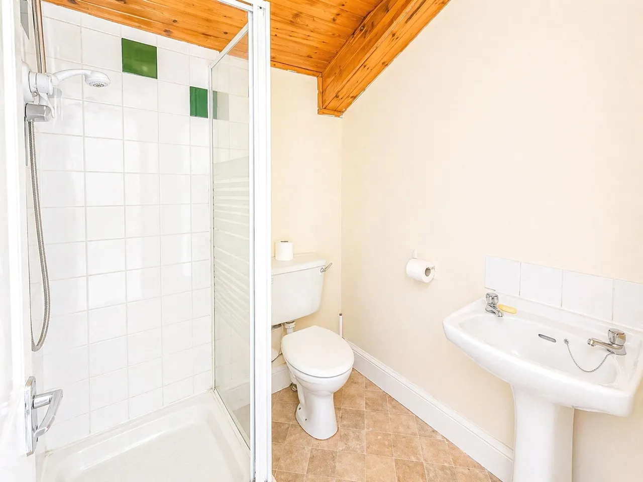 Victoria Road, Milford Haven, SA73, photo 8